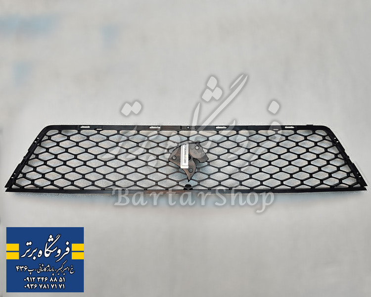 جلو پنجره دنا (ایساکو)